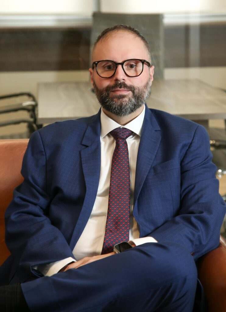 Escritório Afonso Ribeiro Advogados, especializado em defesa de servidores públicos